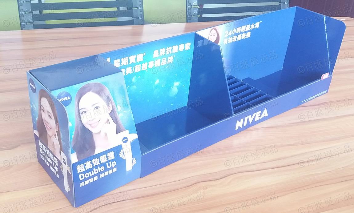 Nivea 妮維雅 POSM 紙製展示架