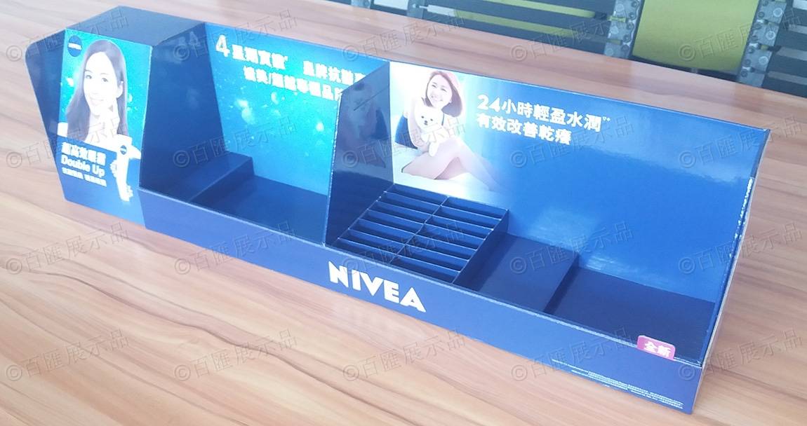 Nivea 妮維雅 POSM 紙製展示架