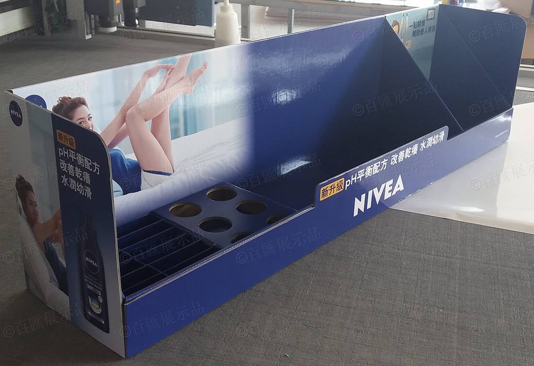 Nivea 妮維雅 POSM 紙製展示架