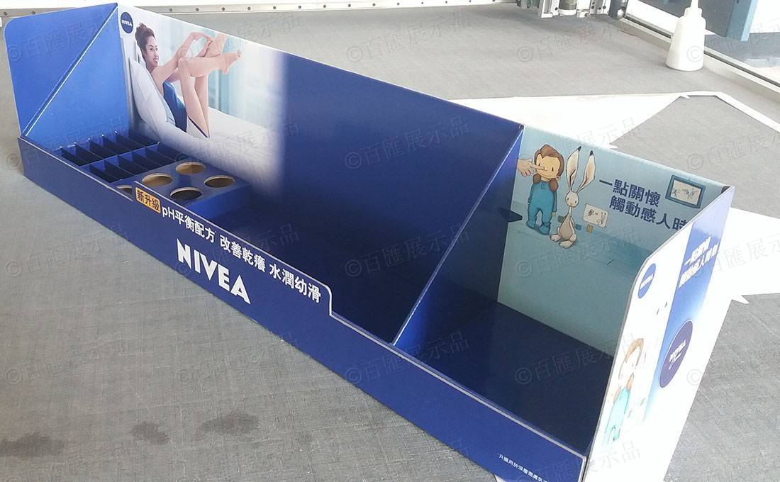 Nivea 妮維雅 POSM 紙製展示架